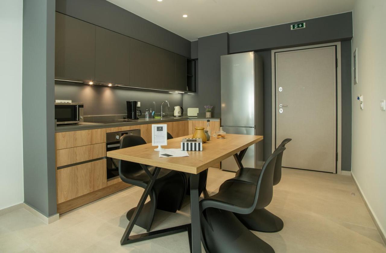 Celine Luxury Apartments & Suites อายิโอสนิโกลาโอส ภายนอก รูปภาพ