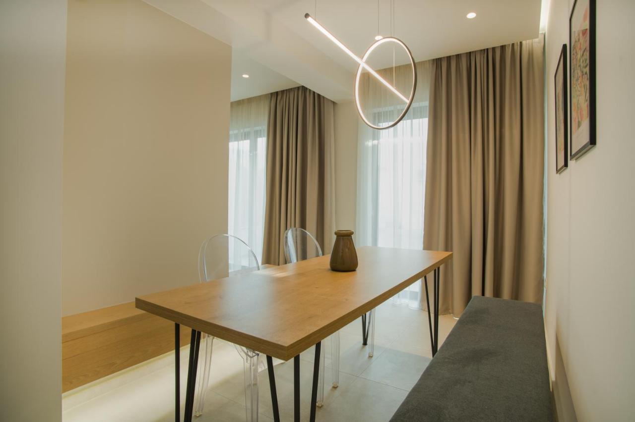 Celine Luxury Apartments & Suites อายิโอสนิโกลาโอส ภายนอก รูปภาพ