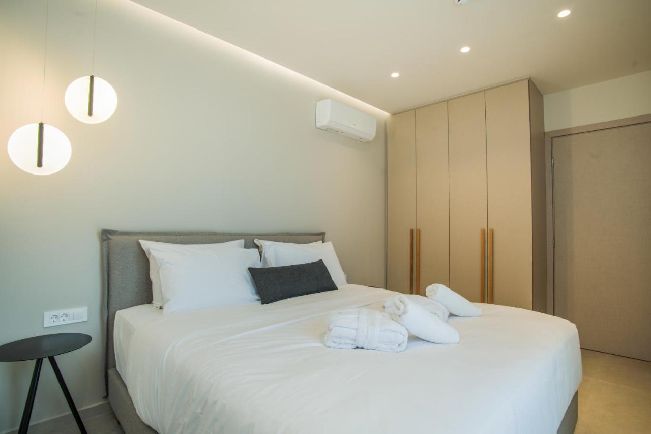 Celine Luxury Apartments & Suites อายิโอสนิโกลาโอส ภายนอก รูปภาพ